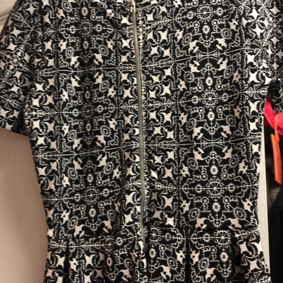 Small black and white LuLaRoe Amelia - Picture 5 of 5